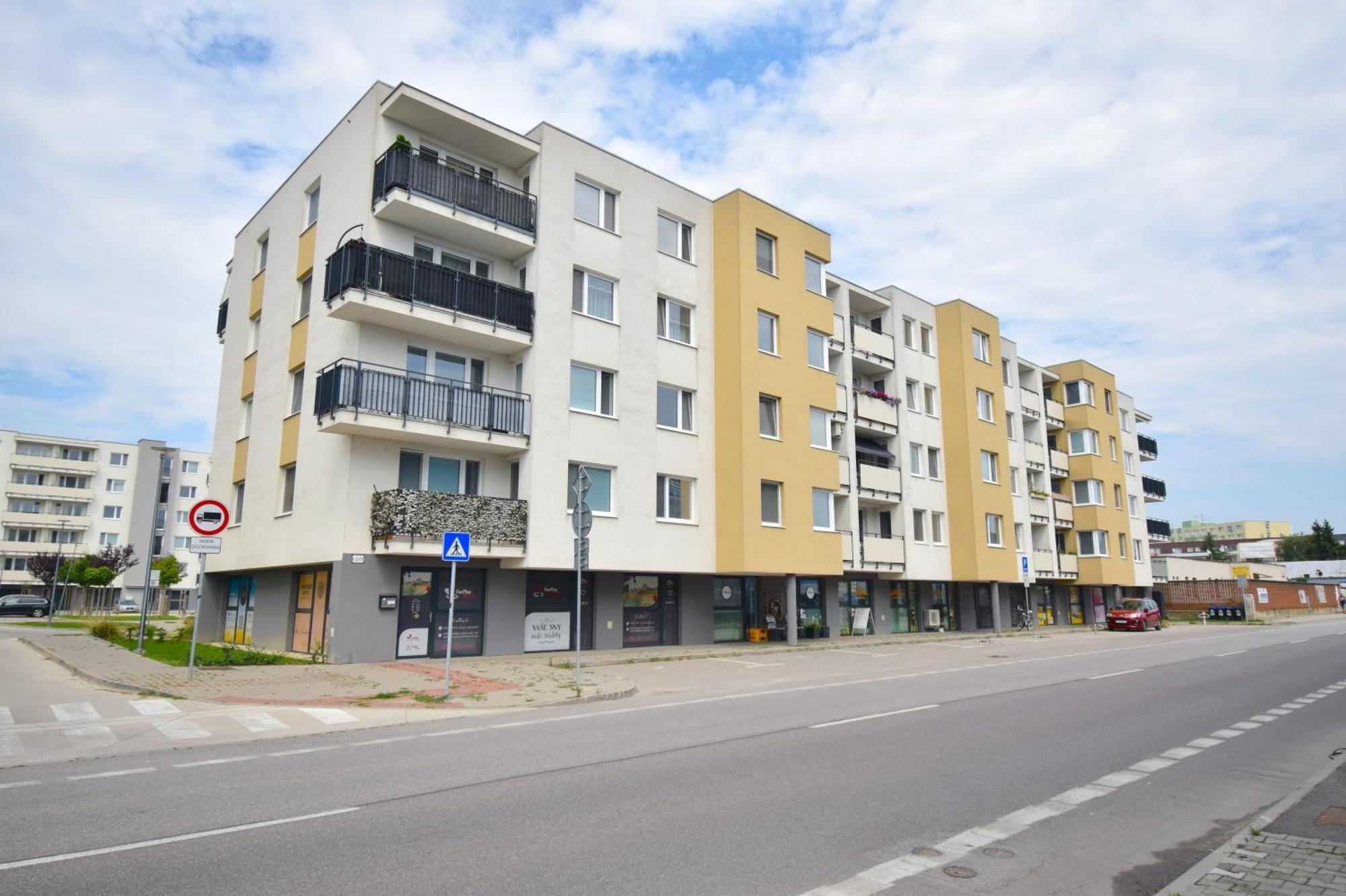 Apartman Zlatovska 22B Trenčín 외부 사진